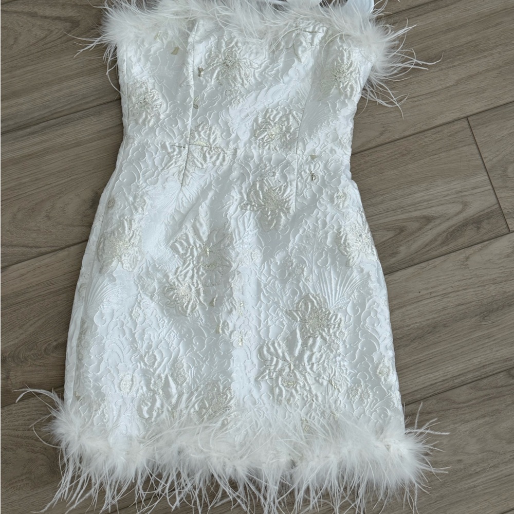 Storia White Feather-Embellished Dress
